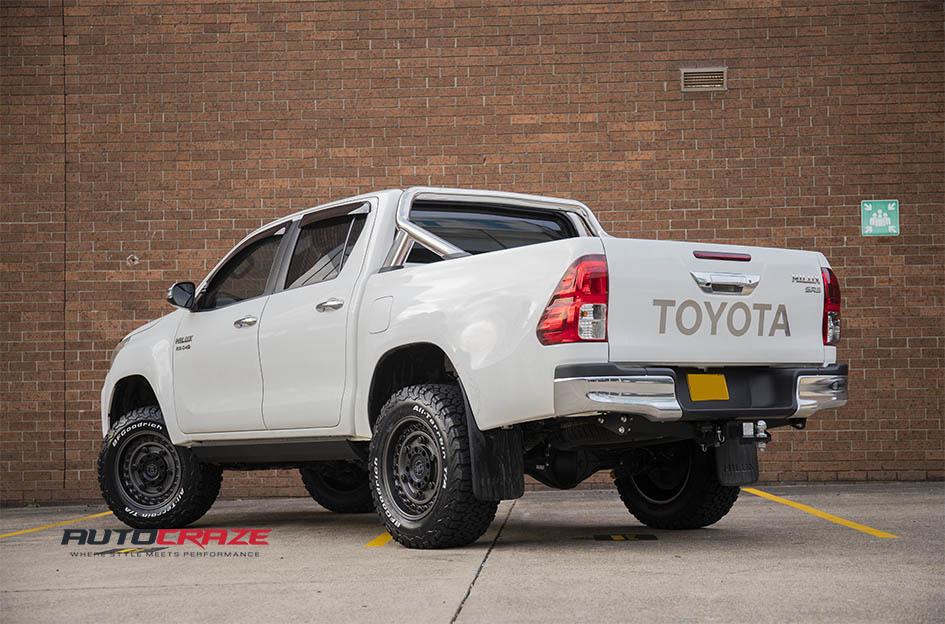 TOYOTA HILUX N80 4WD ARMORY MATTE BLACK